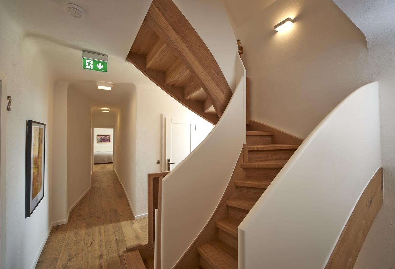 Rothfuss Hotel Вайзенхайм ам Берг Екстериор снимка