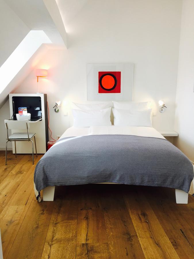 Rothfuss Hotel Вайзенхайм ам Берг Екстериор снимка